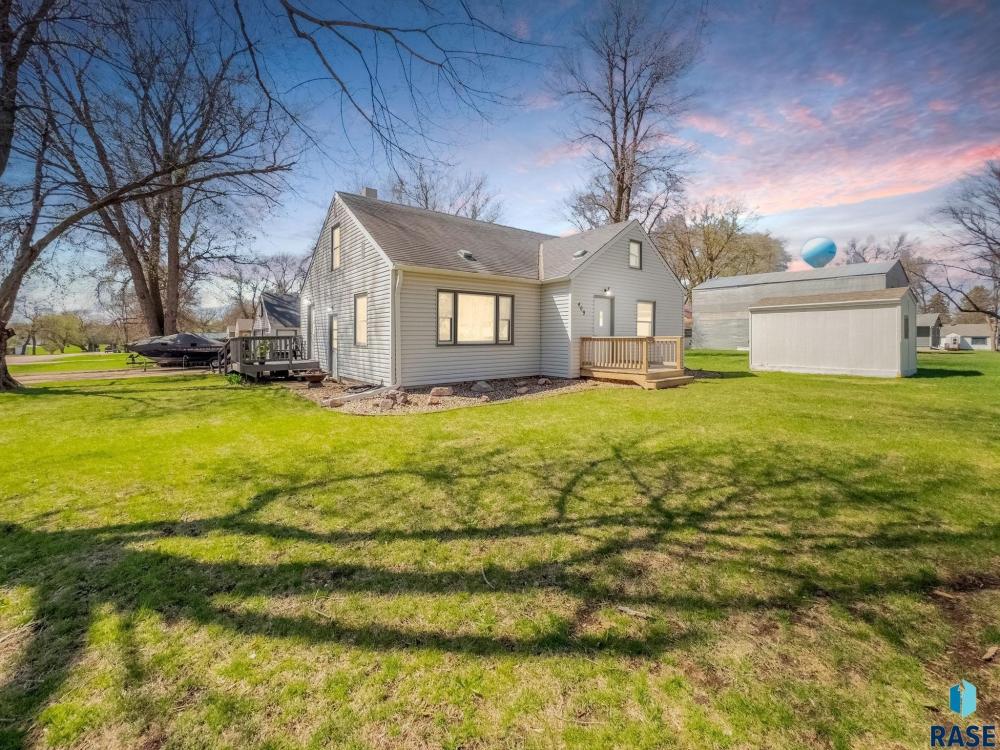 Currently Displayed Property Photo