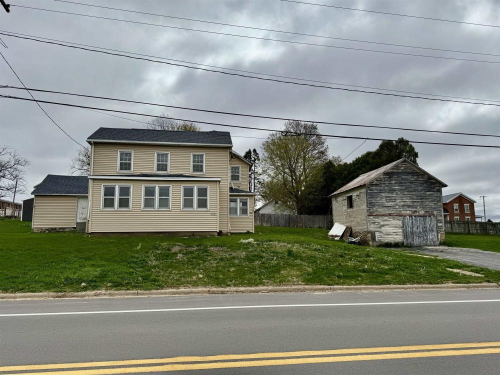 Currently Displayed Property Photo