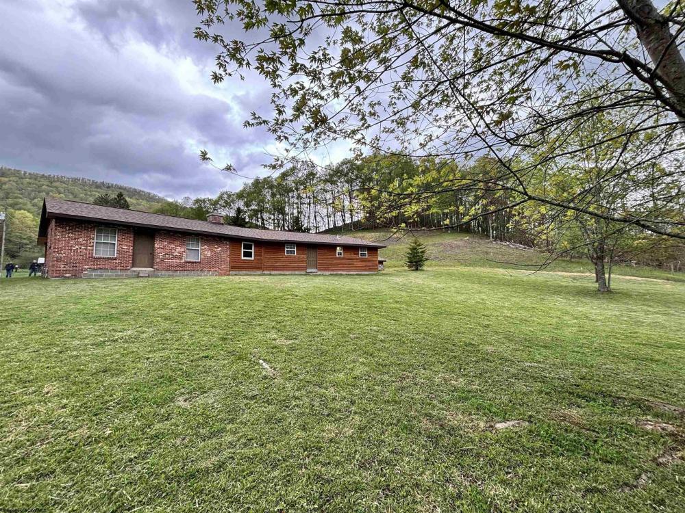 Currently Displayed Property Photo