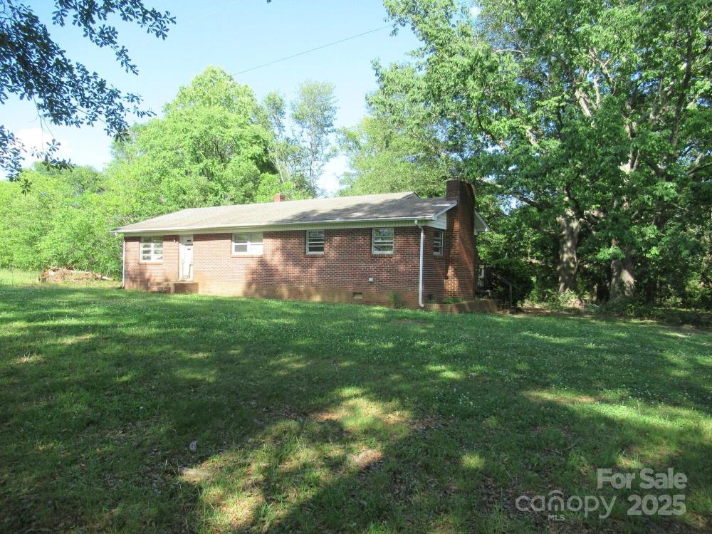 Currently Displayed Property Photo