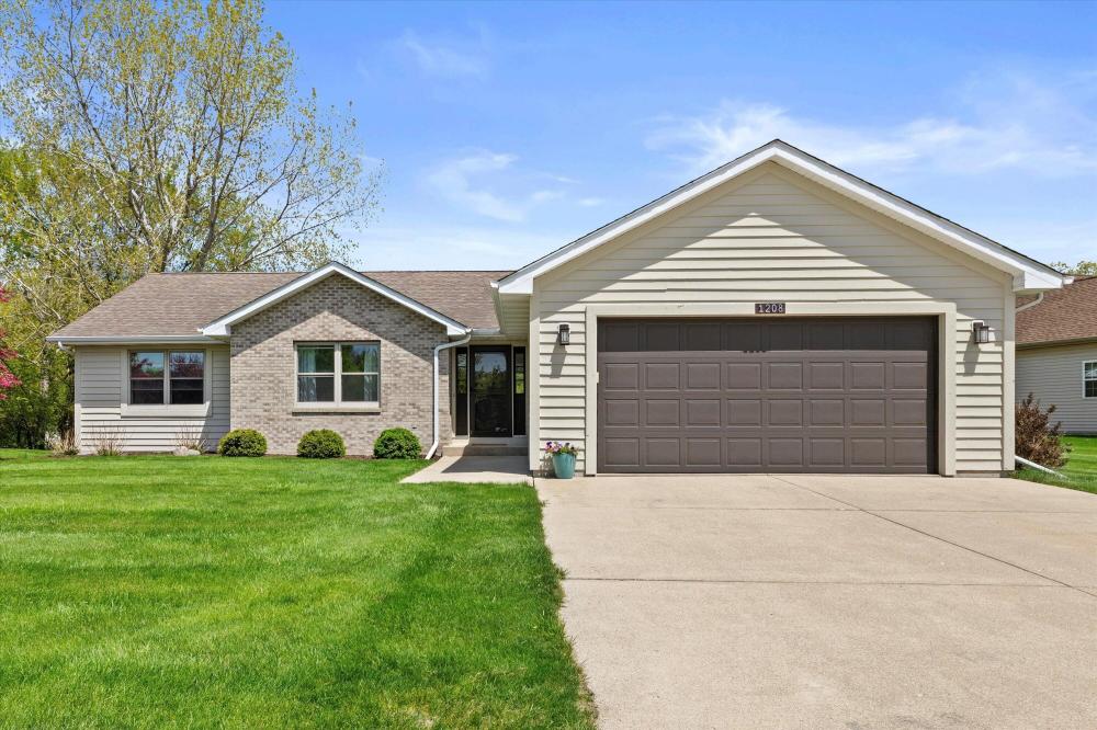 Currently Displayed Property Photo