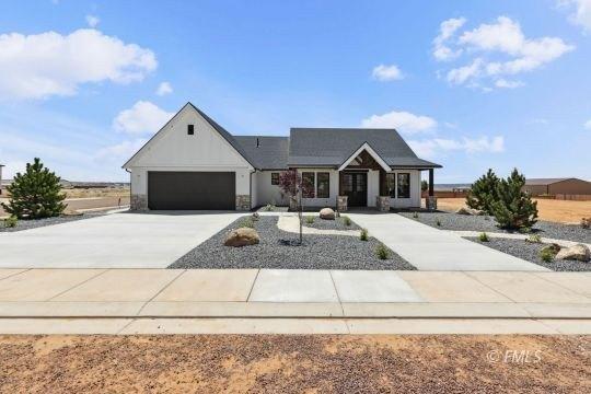 Currently Displayed Property Photo