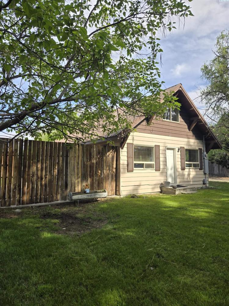 Currently Displayed Property Photo
