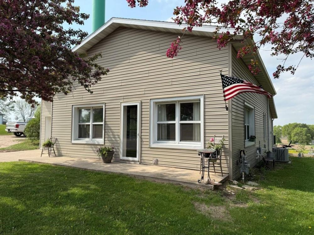 Currently Displayed Property Photo