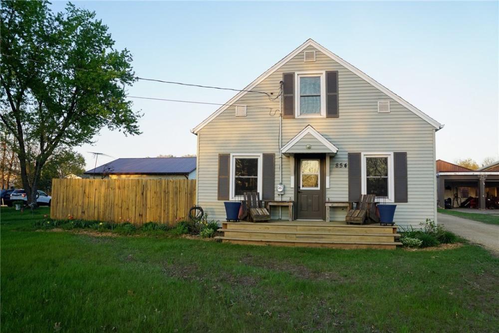 Currently Displayed Property Photo