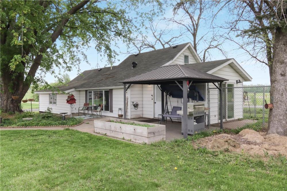 Currently Displayed Property Photo