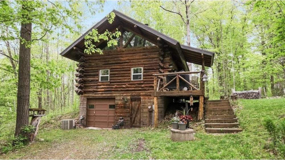 Currently Displayed Property Photo