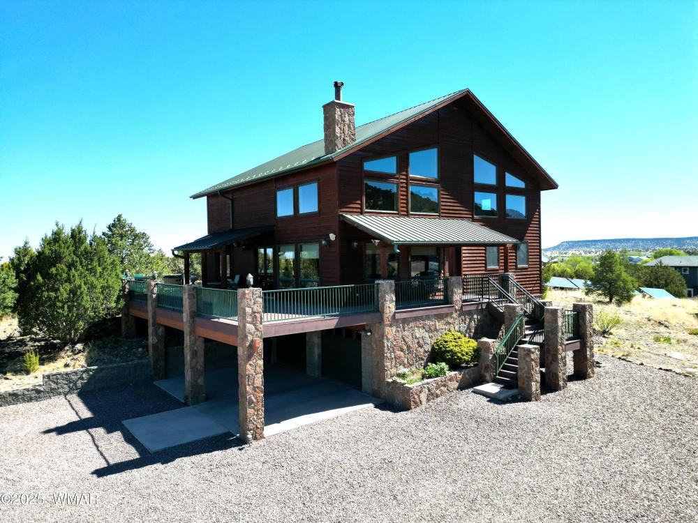 Currently Displayed Property Photo